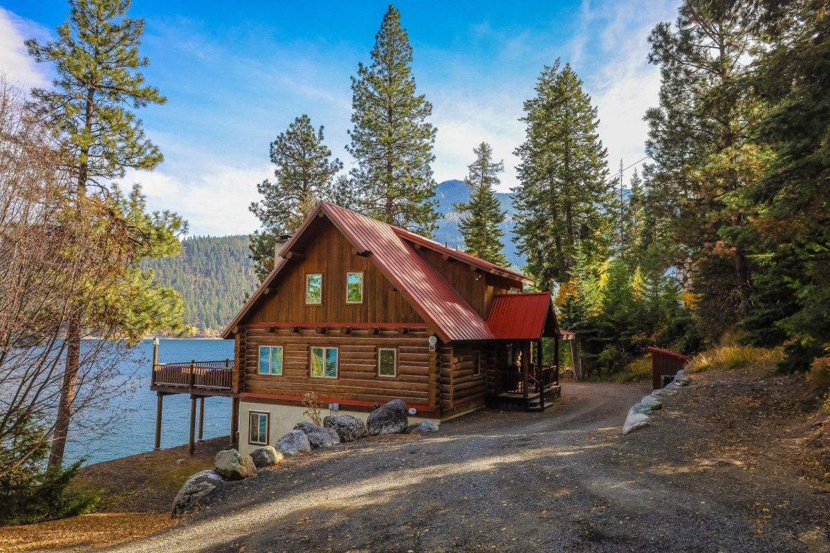 riverfront vacation home